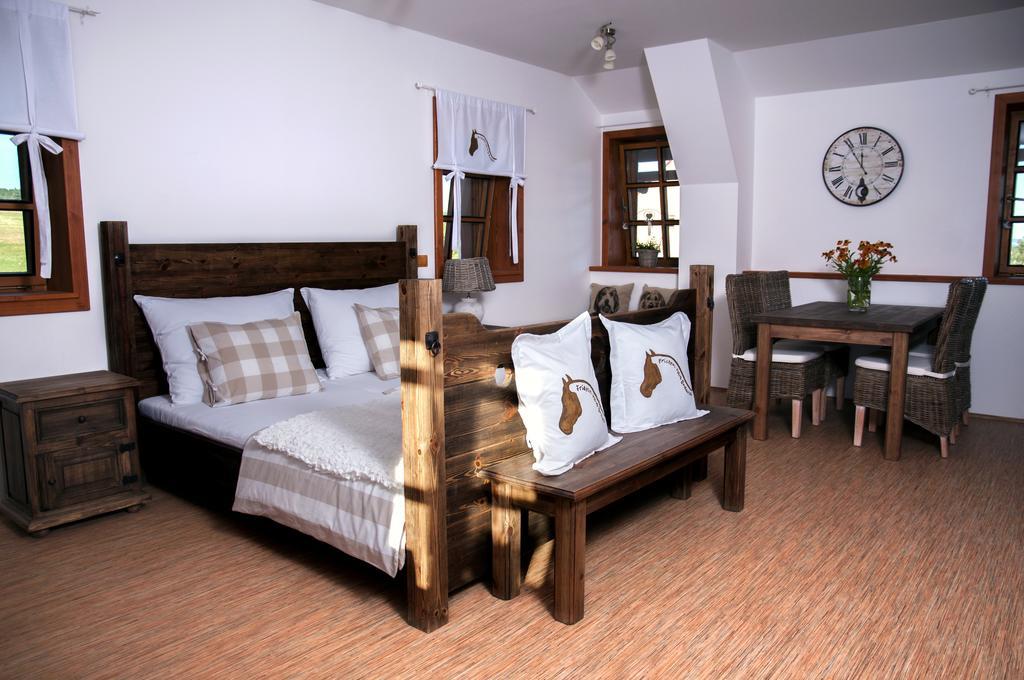 Penzion Jizdarna Hejtmankovice Broumov Room photo